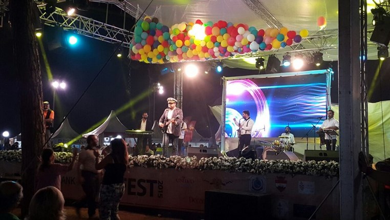 Samer Maroon at Vinifest 2015